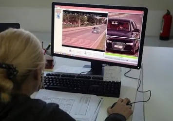 Trafikte hız cezasını özel sektör kesecek