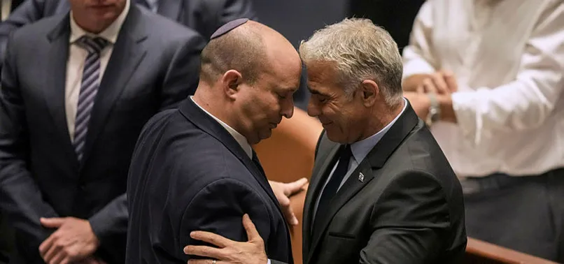 İsrail'in yeni başbakanı resmen Yair Lapid