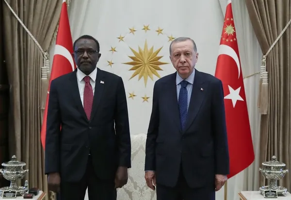 Son dakika: Başkan Erdoğan'a güven mektubu sundular! Cumhurbaşkanlığı Külliyesi'nde peş peşe önemli kabuller - 4