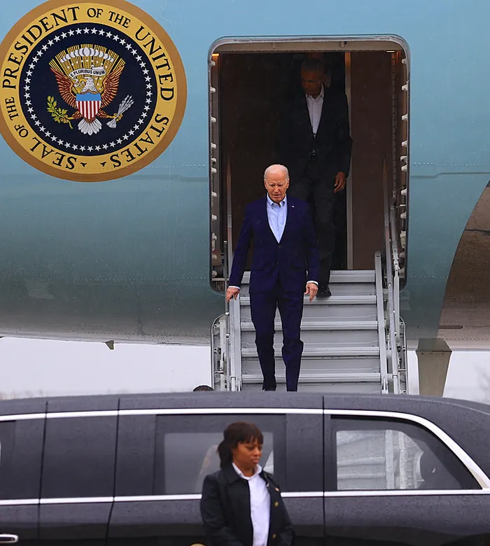 Biden için geniş güvenlik önlemi! 20 kum dolu kamyonla korundu