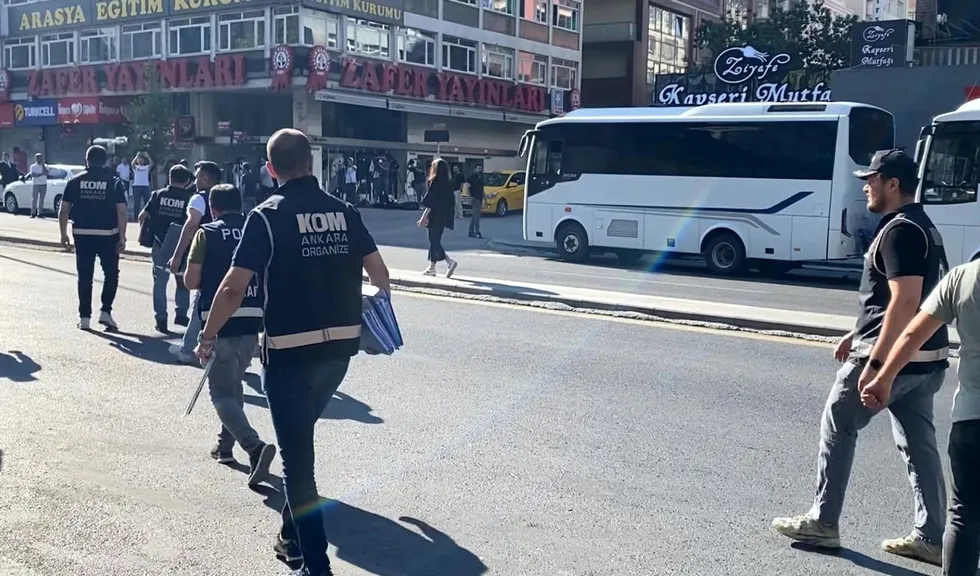 cankaya-belediyesi-sorusturmasinda-carpici-ifade-1785388015053.jpeg Üstündağ, açık ihale sürecinin kasıtlı olarak geciktirildiğini düşündüğünü savcılık ifadesinde dile getirdi. (AA)