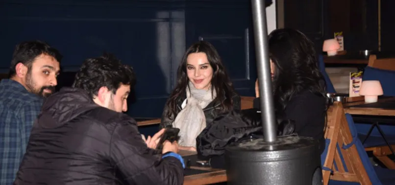 Hande Ataizi: Evli barklı kadınım hıyar