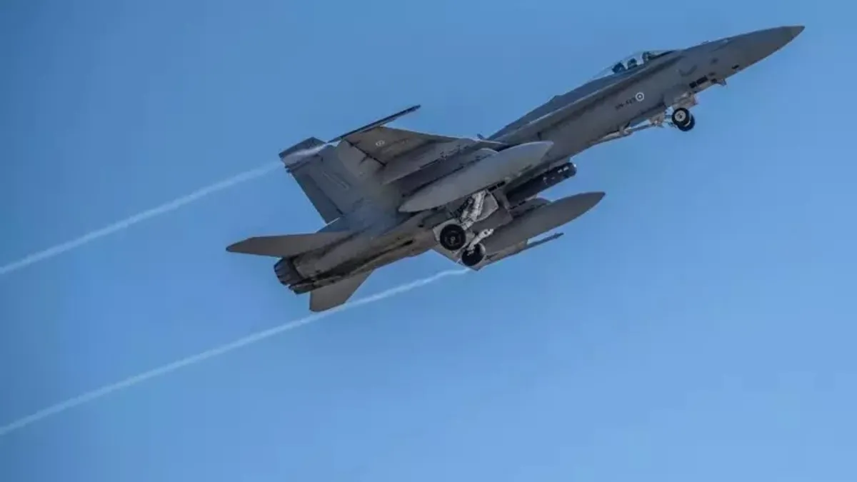 Finlandiya'da orduya ait savaş uçağı düştü