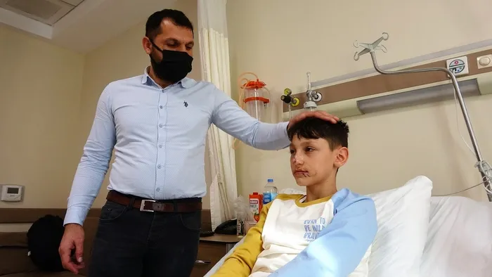 minik-asiye-gibi-kopek-saldirisi-sonucu-yaralanan-berattan-guzel-haber-1645617577866.jpg Minik Asiye gibi köpek saldırısı sonucu yaralanan Berat’tan güzel haber - 1