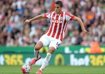 Stoke City, Afellay'ın sözleşmesini uzattı