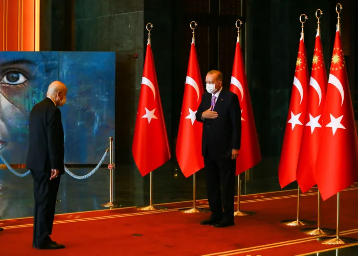 Son dakika: Başkan Erdoğan Külliye'de 30 Ağustos Zafer Bayramı tebriklerini kabul etti! Arka planda bulunan resim dikkat çekti - 1