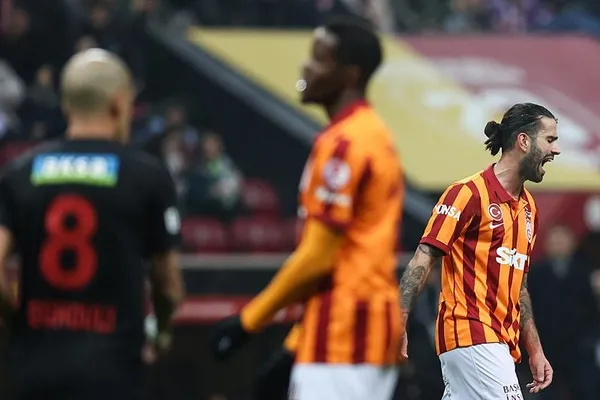 galatasarayda-sergio-oliveira-krizi-besiktas-derbisi-oncesi-sok-1709443426784.jpeg Galatasaray'da Sergio Oliveira krizi! Beşiktaş derbisi öncesi şok - 1
