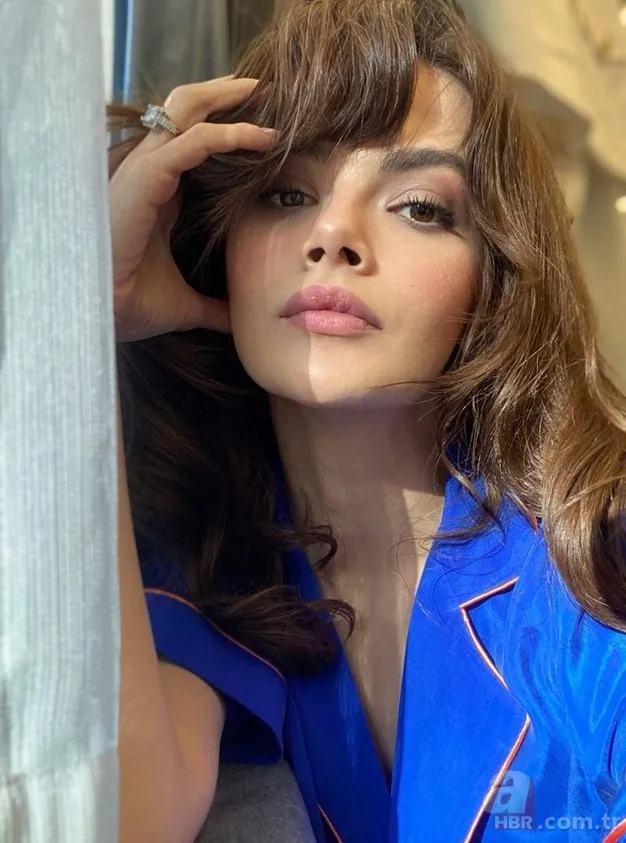 Herkes ikizi sanıyor! Uzak Şehir'in Alya'sı Sinem Ünsal'ın kardeşine bakın 5