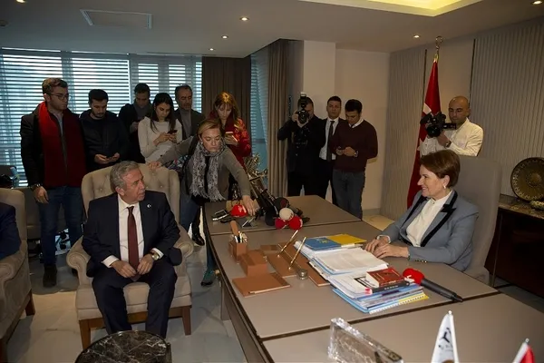 İYİ Parti’den CHP’ye darbe üstüne darbe! Ortalığı karışacak ifadeler: İP’li Uğur Poyraz’dan Mansur Yavaş çıkışı