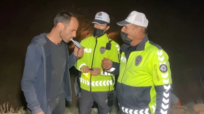 Aksaray’da pes dedirten olay! Kendi alkol testini kendi yaptı: Alkollüyüm o zaman - 2
