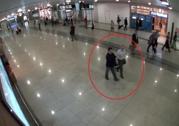Adil Öksüz’ü karşılayan kişi Rusya imamı çıktı