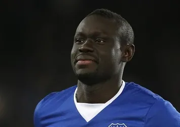 Oumar Niasse isyan bayrağını çekti