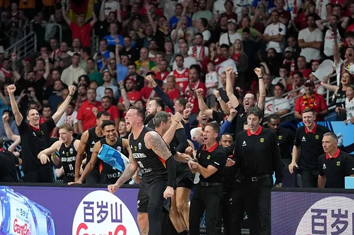 turkiye-sizinle-gurur-duyuyor-12-dev-adam-avrupa-ikincisi-oldu-1757880911252.jpeg FOTOĞRAF (AFP)