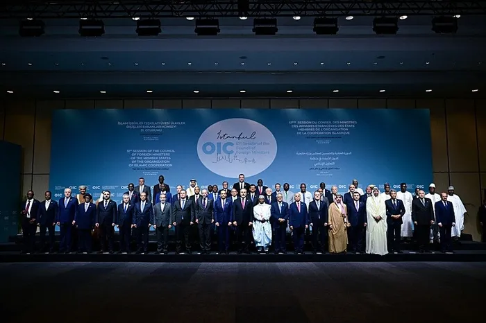 Dünyanın gözü İstanbul’daki kritik zirvede! İslam İşbirliği Teşkilatı toplandı | Bakan Fidan: İsrail bölgeyi felakete sürüklüyor