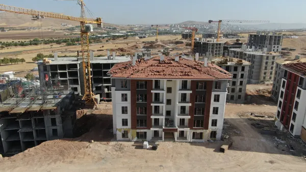 Elazığ'da deprem konutları bitmek üzere! Depremzedeler yeni yuvalarına kavuşuyor - 2