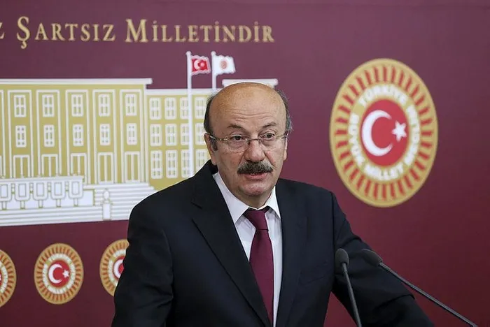 CHP’li vekil Mehmet Bekaroğlu FETÖ’nün maşası oldu! İktidarı göndereceğiz