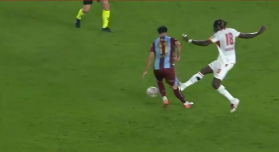 super-ligde-6-haftanin-var-kayitlari-aciklandi-1790012053404.jpg Süper Lig'de 6. haftanın VAR kayıtları açıklandı - 1