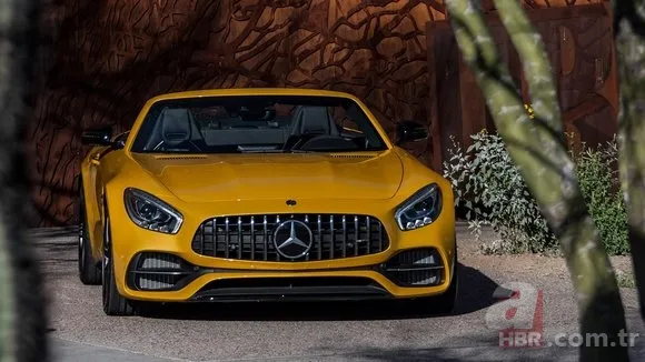 Hakan Çalhanoğlu'nun süper lüks otomobili! İşte futbolcuların arabaları 2