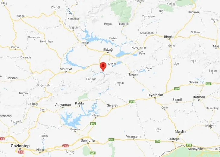Elazığ Sivrice’de 4,2 büyüklüğünde deprem! Deprem sonrası ise 6 katlı bina çöktü