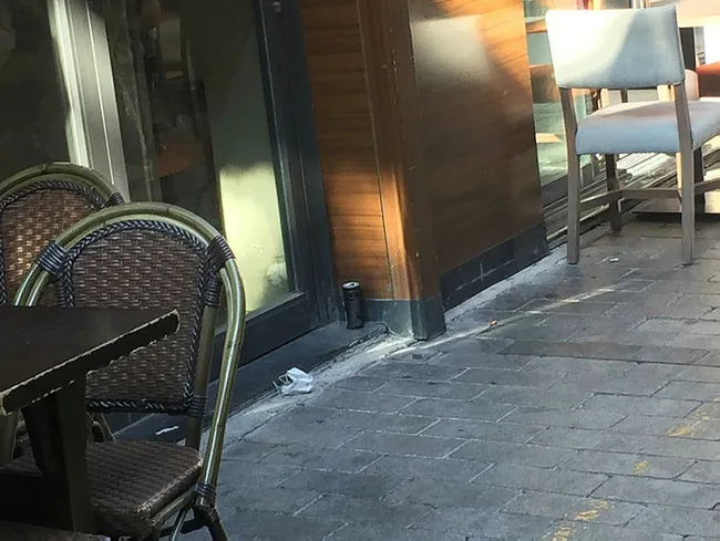 İzmir’de kadın sokak ortasına tuvaletini yaptı! O anlar kamerada - 3