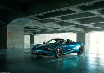 2019 McLaren 720S Spider tanıtıldı! McLaren 720S Spider'ın motor ve donanım özellikleri neler?