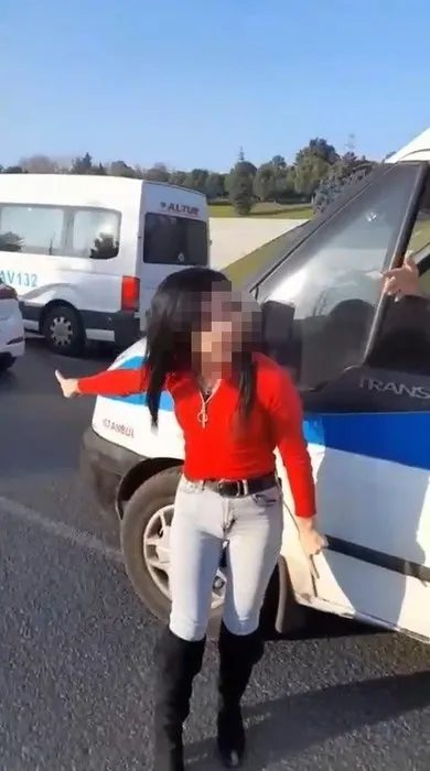istanbulda-ambulans-soforune-dehseti-yasatmisti-kadin-maganda-hakkinda-flas-gelisme-1672908058160.jpg İstanbul’da ambulans şoförüne dehşeti yaşatmıştı! Kadın maganda hakkında flaş gelişme! - 3