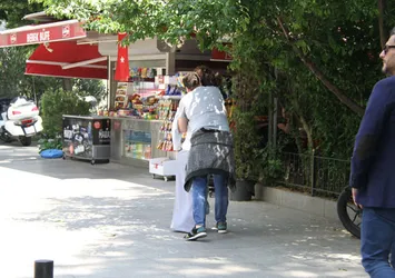 Sevgilisi Dilan Çıtak'ı öpücüklere boğdu