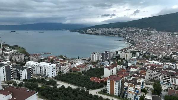 cevre-sehircilik-ve-iklim-degisikligi-bakani-mehmet-ozhaseki-kentsel-donusum-sart-diyerek-acikladi-istanbulda-1701806911348.jpg Çevre, Şehircilik ve İklim Değişikliği Bakanı Mehmet Özhaseki 'kentsel dönüşüm şart' diyerek açıkladı! İstanbul'da riskli konut sayısı ne kadar? - 3