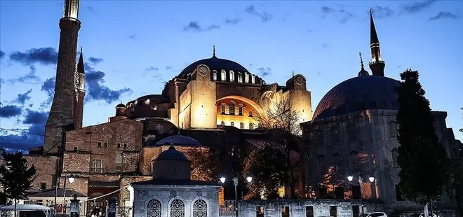 Cumhurbaşkanlığı Ayasofya-i Kebir Camii’nin restorasyonuyla ilgili iddiaları yalanladı