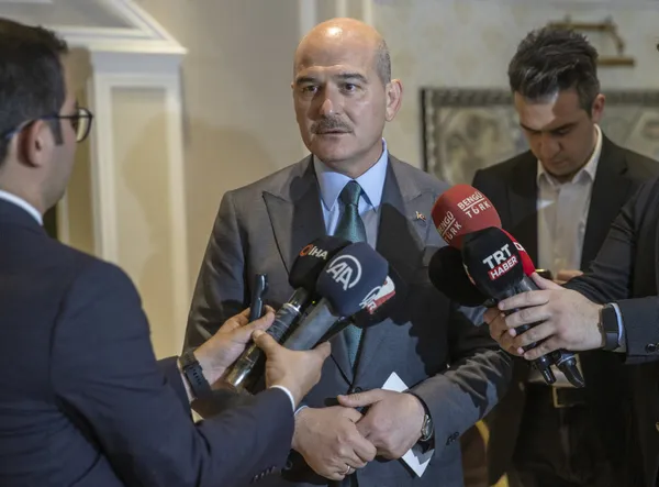 son-dakika-icisleri-bakani-suleyman-soyludan-chp-lideri-kemal-kilicdarogluna-sadat-tepkisi-buyukelcilik-ile-il-1652877553516.jpg Son dakika: İçişleri Bakanı Süleyman Soylu'dan CHP lideri Kemal Kılıçdaroğlu'na SADAT tepkisi: Büyükelçilik ile ilgili bir değerlendirme yap da görelim - 4
