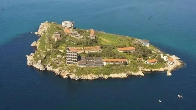 Komisyonun İmralı ziyareti sonrası TBMM’deki toplantısı ertelendi! Hüseyin Yayman AK Parti üyelerini bilgilendiriyor