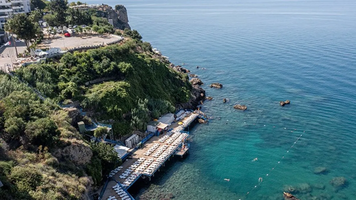 Antalya'da falezlerden düşen kişi hayatını kaybetti