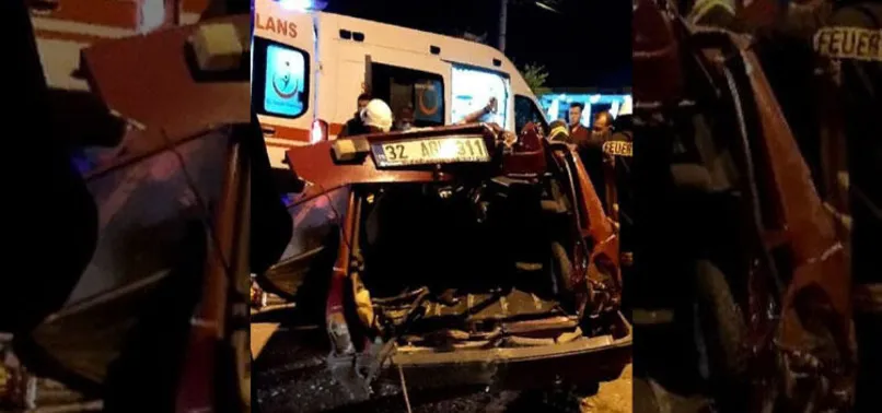 isparta da asiri hiz sonucu feci kaza