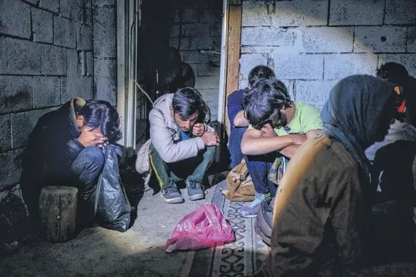 Göçmenlerin gizlendiği evlere şok baskın! Bir ayda 5 bin mülteci yakalandı