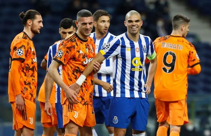 Son dakika: Porto Juventus maçında Pepe'den Merih Demiral'e çirkin hareket!