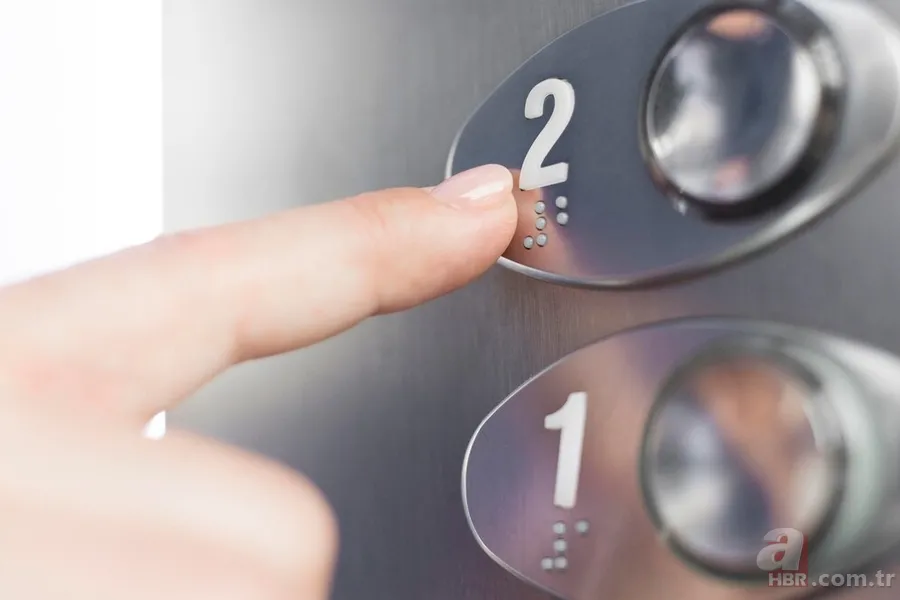 Asansör kapılarındaki bu delik aslında hayat kurtarıyor! 2