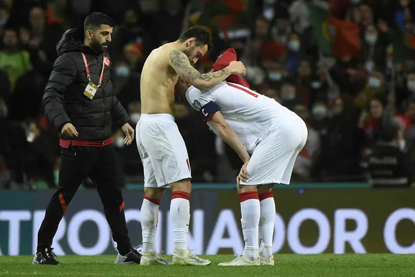 burak-penalti-kacirdi-tur-portekizde-kaldi-portekiz-3-1-turkiye-mac-sonucu-ozet-1648160343161.jpg Burak penaltı kaçırdı tur Portekiz'de kaldı! Portekiz 3-1 Türkiye (MAÇ SONUCU-ÖZET) - 4