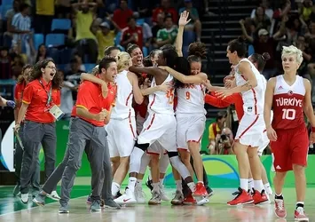 Potanın Perileri veda etti