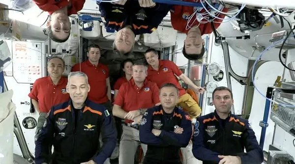 turkiyenin-ilk-astronotu-alper-gezeravci-uzaydan-donecegi-saat-belli-oldu-yolculuk-ne-zaman-baslayacak-nereye-1706891342334.jpeg Türkiye'nin ilk astronotu Alper Gezeravcı uzaydan döneceği saat belli oldu! Yolculuk ne zaman başlayacak? Nereye inecek? - 4