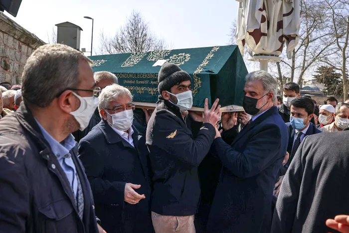 Son dakika: Başkan Erdoğan’ın hocası Mehmet Yahya Kutluoğlu hayatını kaybetti