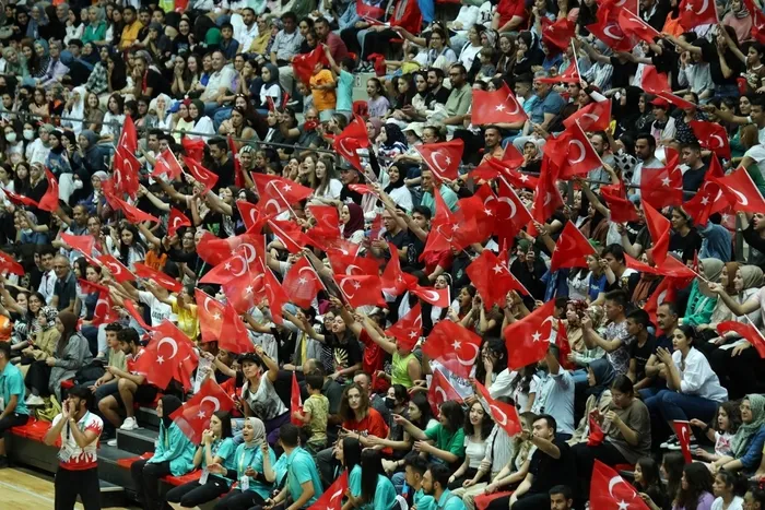 islami-dayanisma-oyunlari-turkiye-irani-3-0-yenerek-yari-finale-yukseldi-1660329808415.jpg İslami Dayanışma Oyunları: Türkiye, İran'ı 3-0 yenerek yarı finale yükseldi - 3
