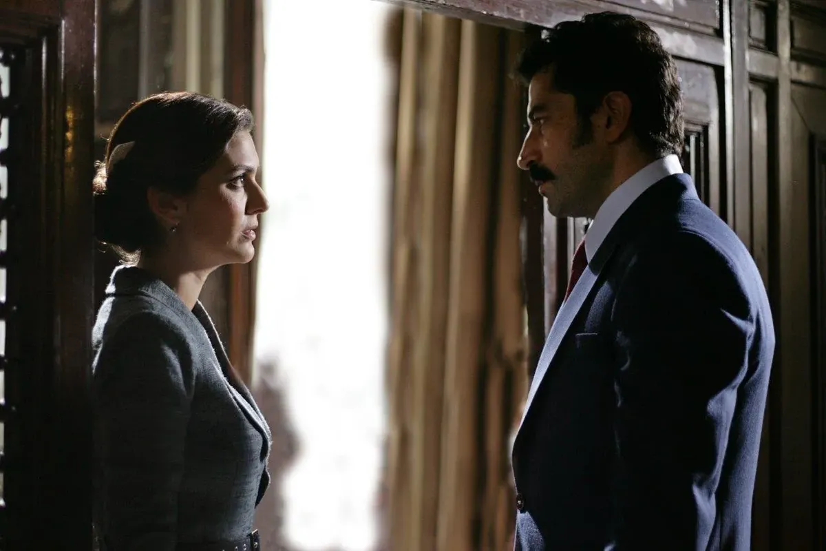 A.B.İ.’de sürpriz buluşma! Bergüzar Korel ve Kenan İmirzalıoğlu yıllar sonra aynı ekranda - 1