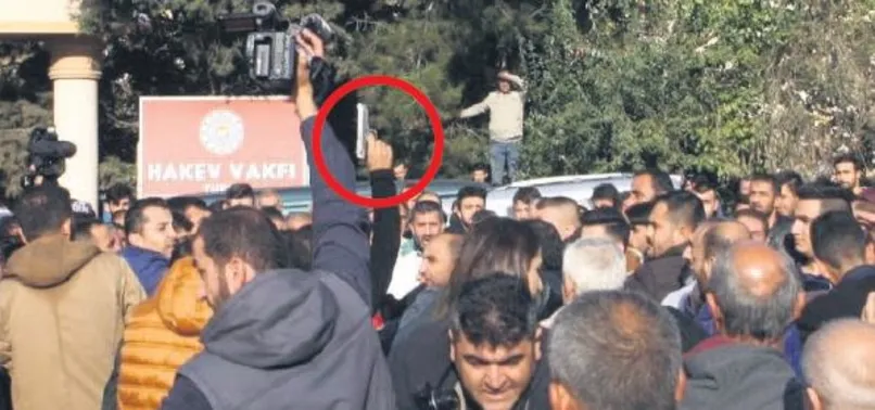 Cenazede silah sesleri!