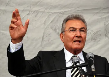 Deniz Baykal'dan skandal FETÖ çıkışı!