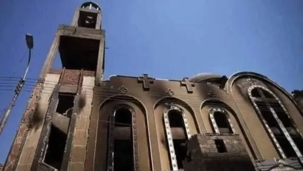 misirda-kilisede-yangin-cikti-olu-ve-yaralilar-var-1660474694589.jpeg