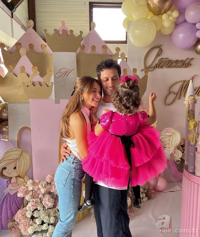 Hande Erçel'in ablası Gamze Erçel doğal güzelliğiyle dikkat çekti! Takipçileri yorum yağdırdı! İşte o paylaşım... 3