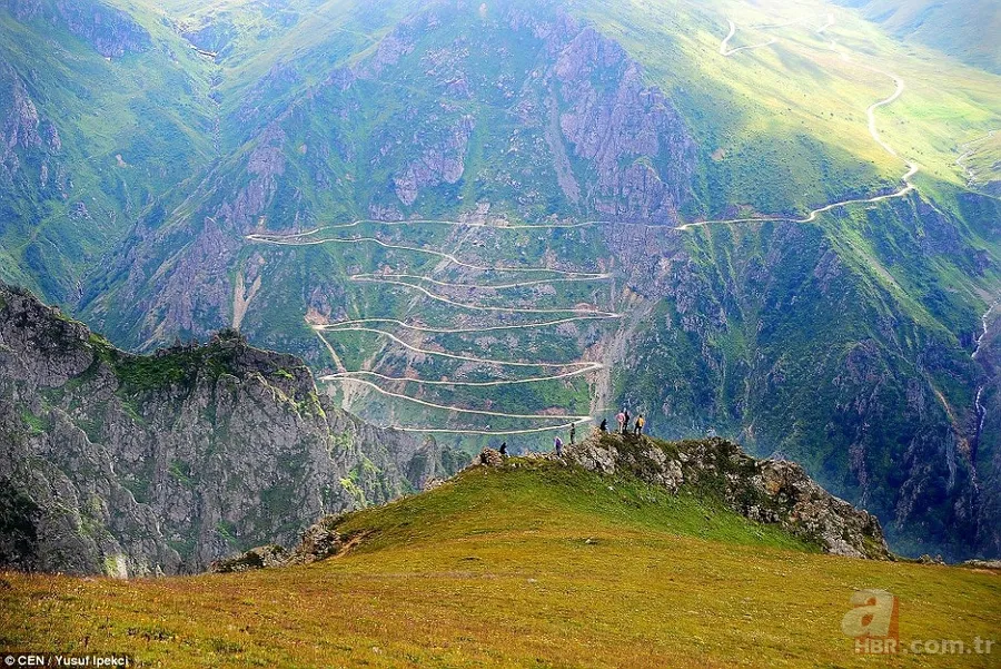 Dünyanın en tehlikeli yolu Türkiye'de! Yapımı 132 yıl sürdü 22