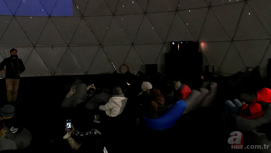 Türkiye o anlara kenetlendi! Alper Gezeravcı'yı taşıyan uzay aracının "kenetlenmesi" ilgiyle takip edildi 4