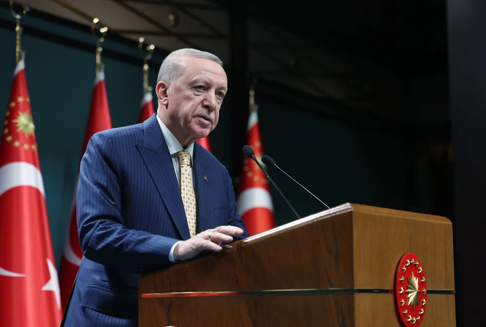 cerceve-yasa-resmi-gazetede-yayimlandi-baskan-erdogandan-tebrik-mesaji-1787001740072.jpg Çerçeve yasa Resmi Gazete'de yayımlandı! Başkan Erdoğan'dan tebrik mesajı - 1