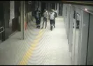 Metro istasyonunda hareketli anlar!